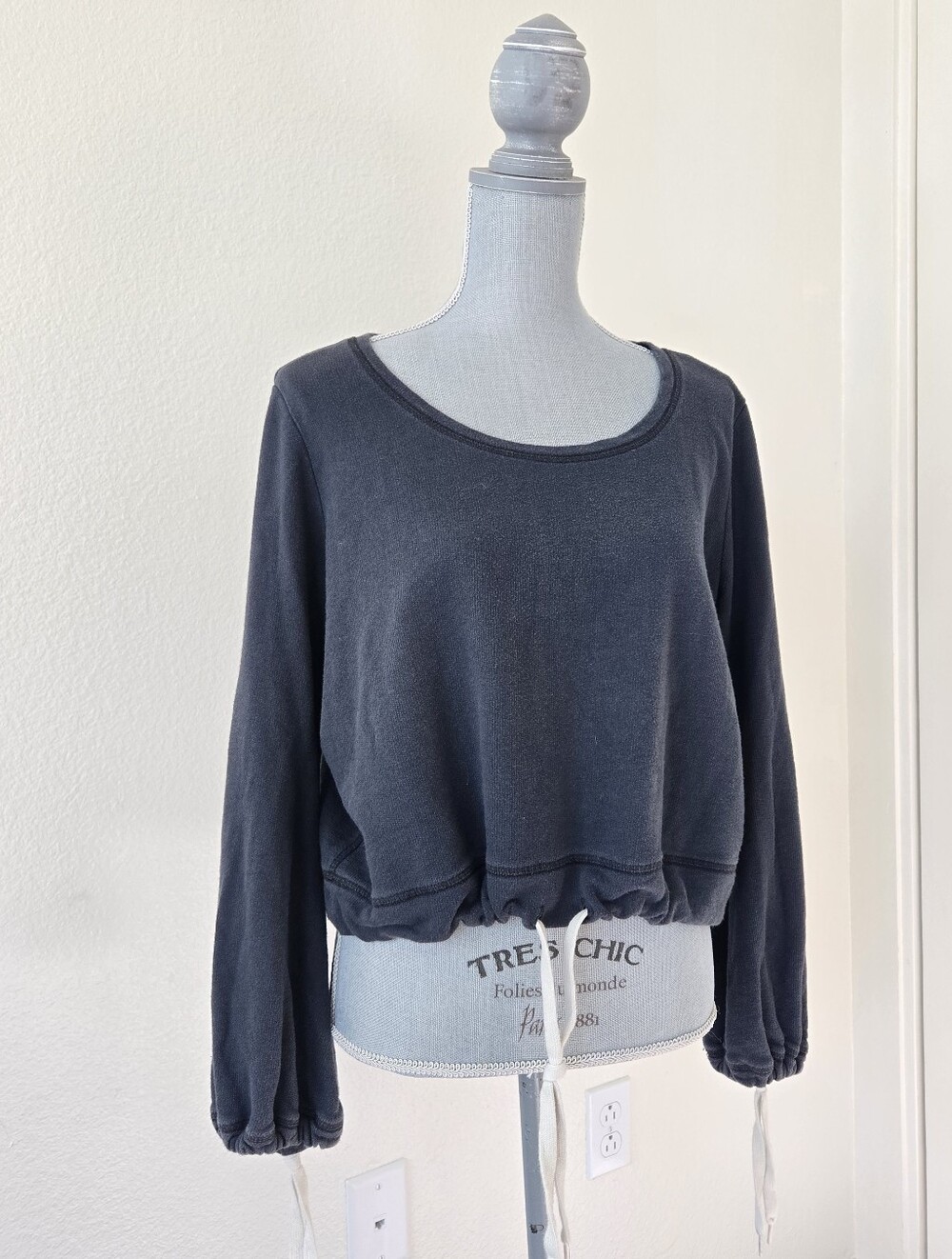 SMYTHE Drawstring Hem / Sleeve Cropped Sweater Top Faded Black Medium Cashmere